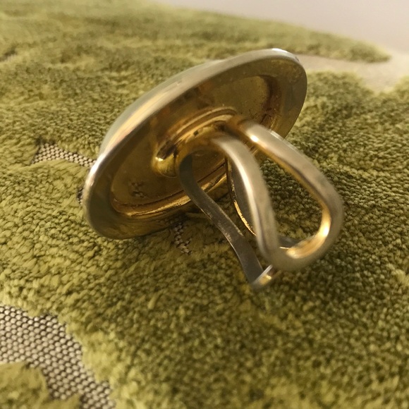 Statement ring 🌼 wow! - Picture 3 of 7